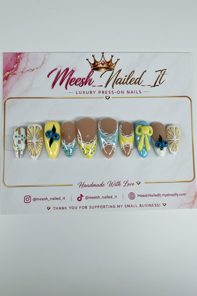 Sunny Blueberry Picnic 🫐🌼 Handmaid press on nail set, almond size medium